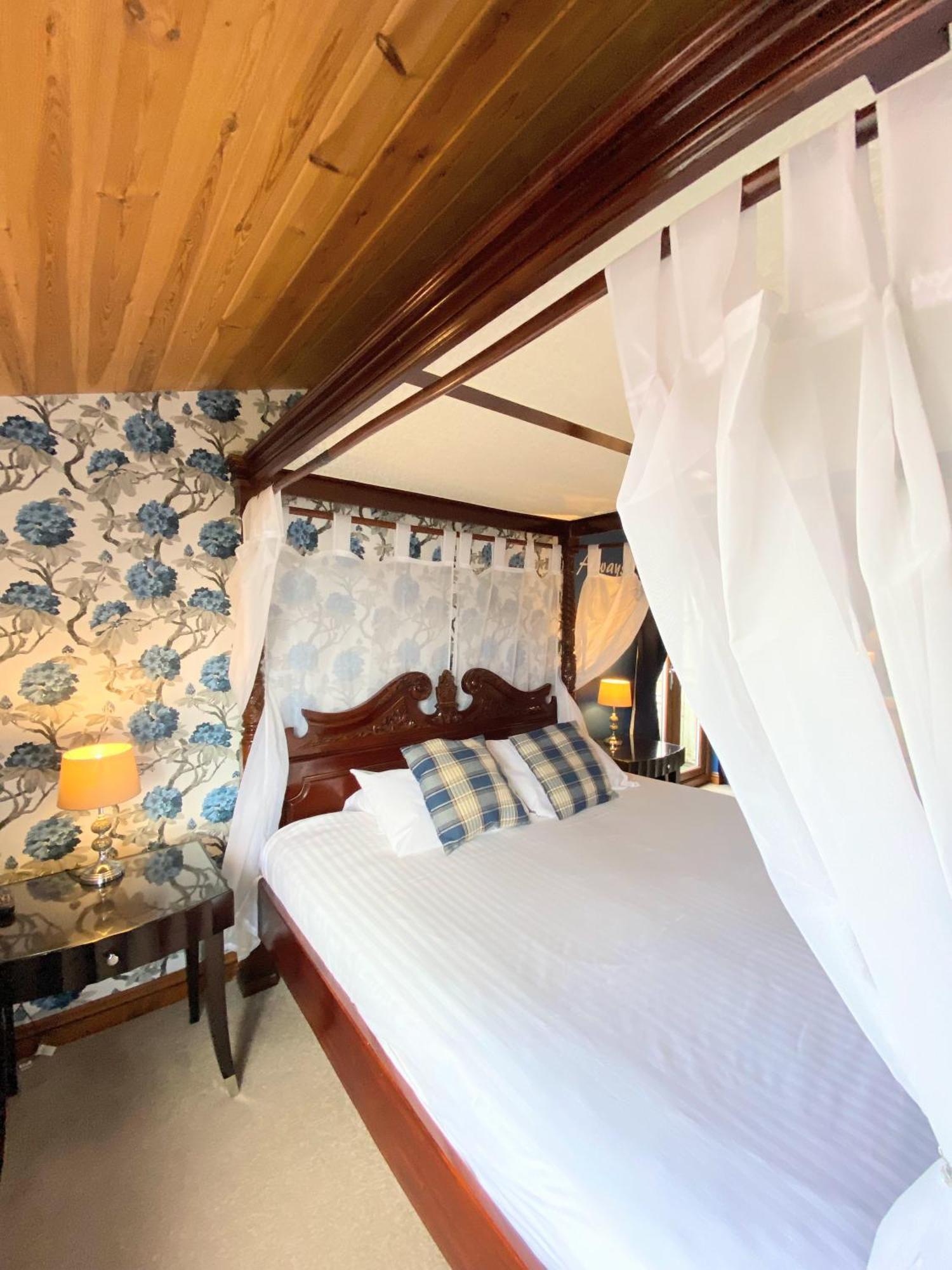 Lomond 5 With Private Hot Tub - Fife - Loch Leven - Lomond Hills - Pet Friendly Villa Kelty Exteriör bild