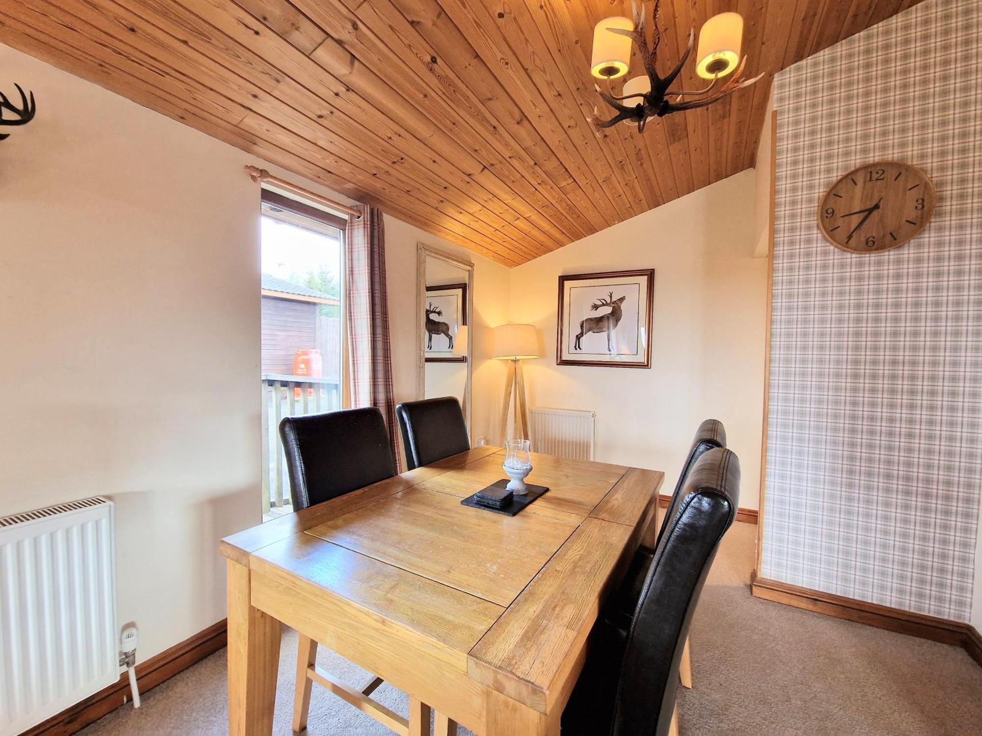 Lomond 5 With Private Hot Tub - Fife - Loch Leven - Lomond Hills - Pet Friendly Villa Kelty Exteriör bild