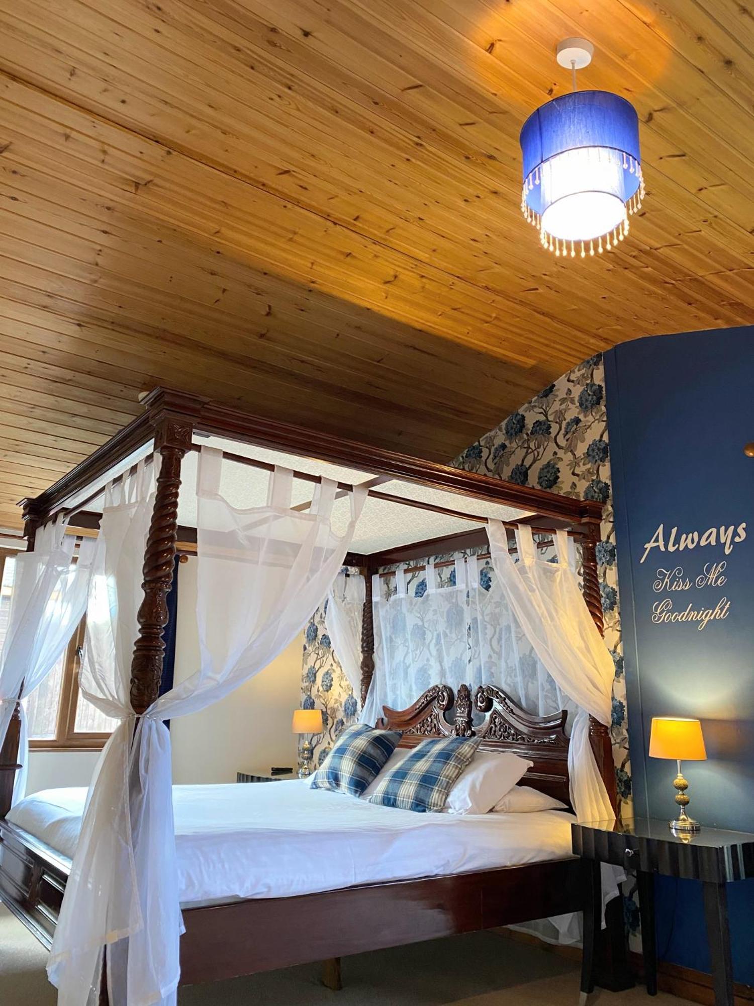Lomond 5 With Private Hot Tub - Fife - Loch Leven - Lomond Hills - Pet Friendly Villa Kelty Exteriör bild